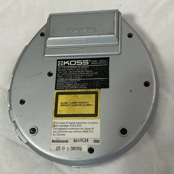 Portable cd player - Picture 3 of 4